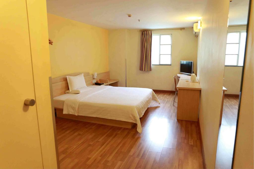 7Days Inn Yueyang East Maoling Pedestrain Street ภายนอก รูปภาพ