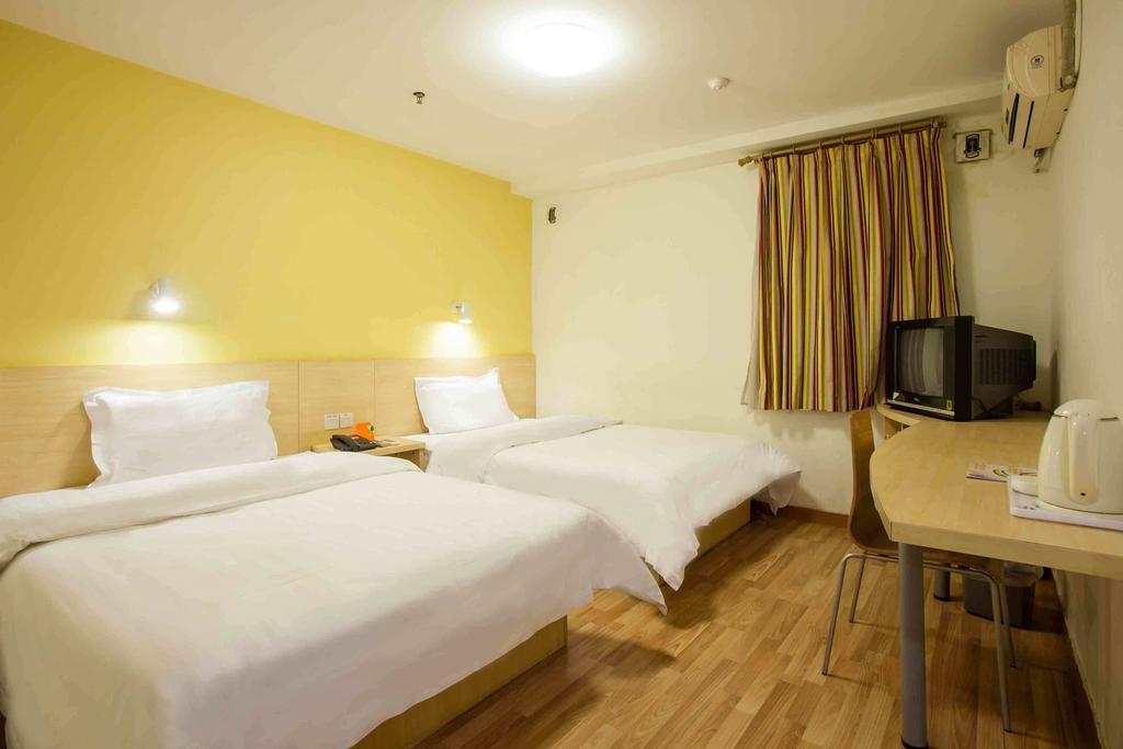 7Days Inn Yueyang East Maoling Pedestrain Street ห้อง รูปภาพ