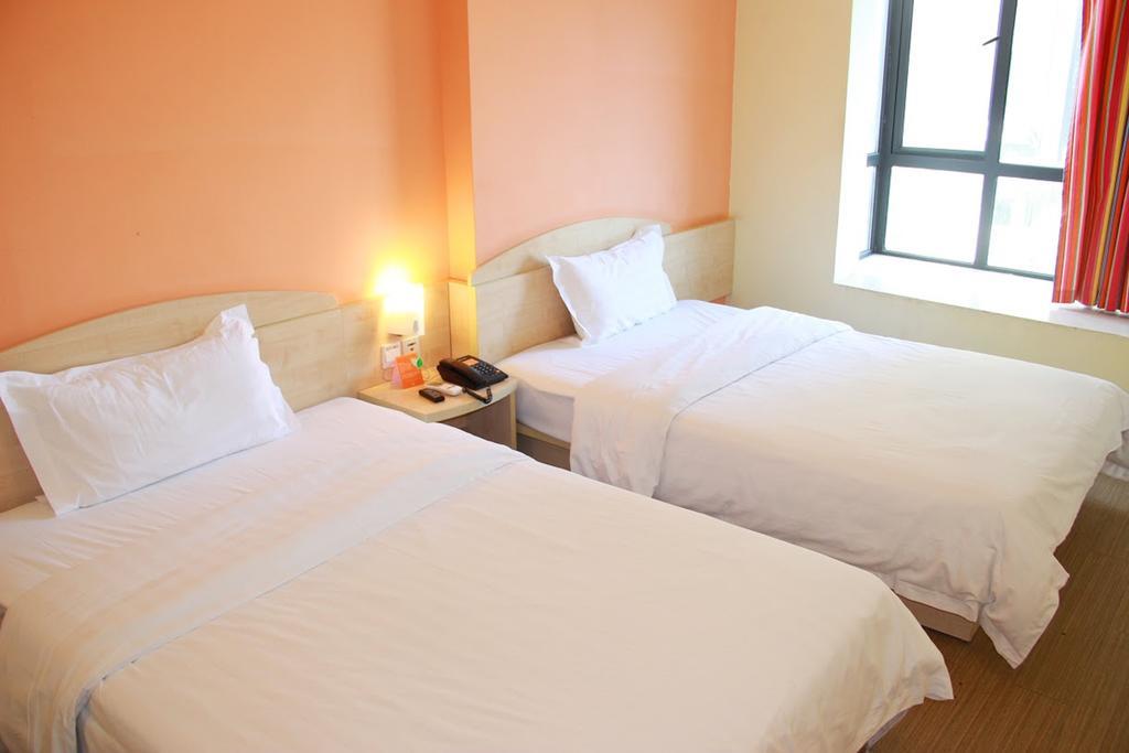 7Days Inn Yueyang East Maoling Pedestrain Street ภายนอก รูปภาพ